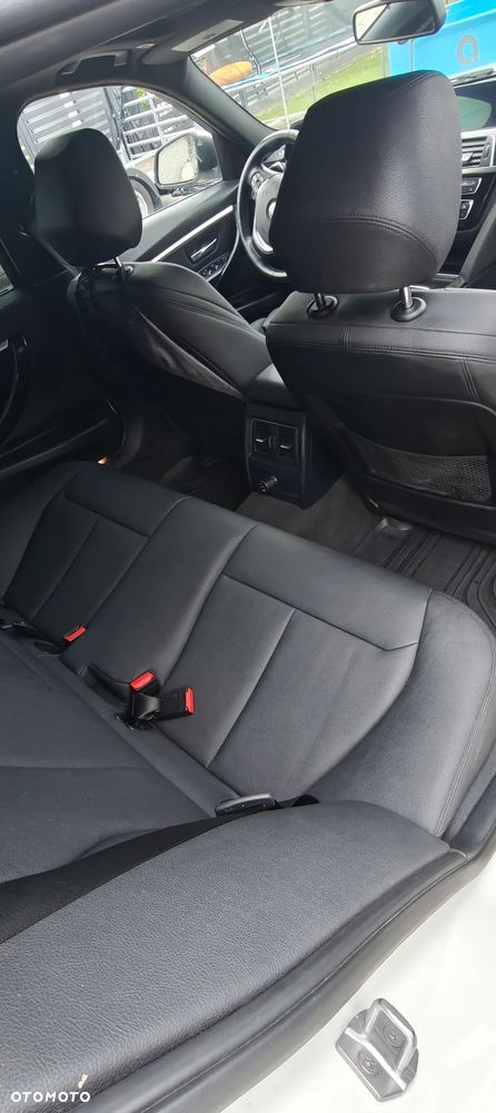 BMW Seria 3 330i xDrive Edition Luxury Line Purity - 14