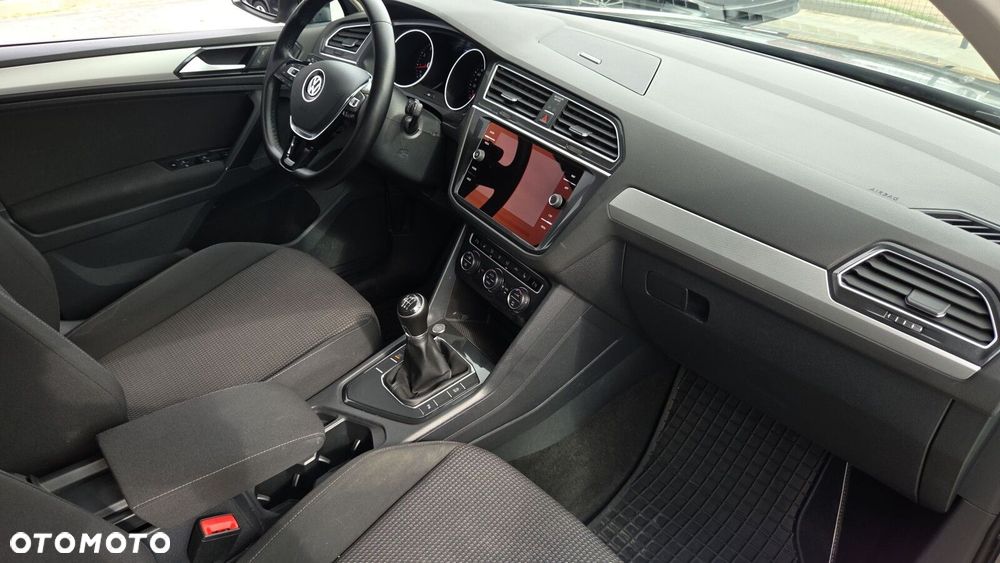 Volkswagen Tiguan - 14