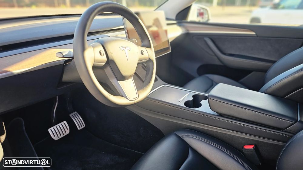 Tesla Model Y Performance Dual Motor AWD - 8
