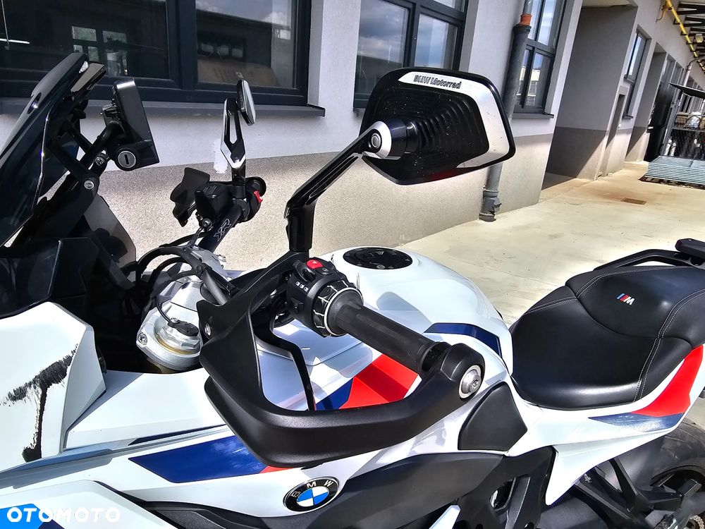 BMW XR - 17