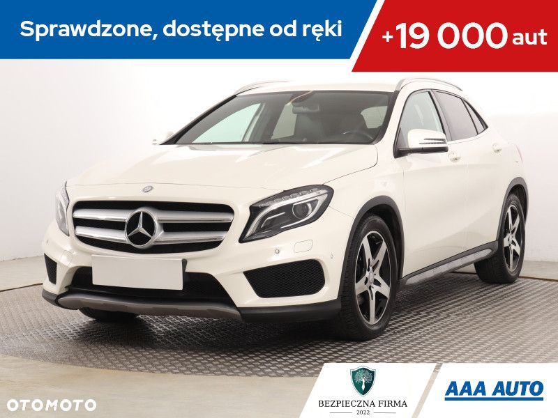 Mercedes-Benz GLA - 2