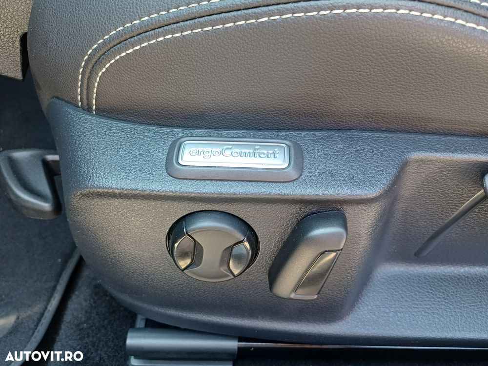 Volkswagen Passat - 17