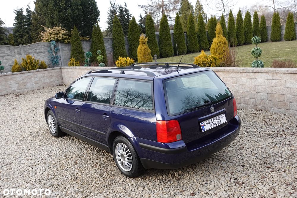 Volkswagen Passat - 2