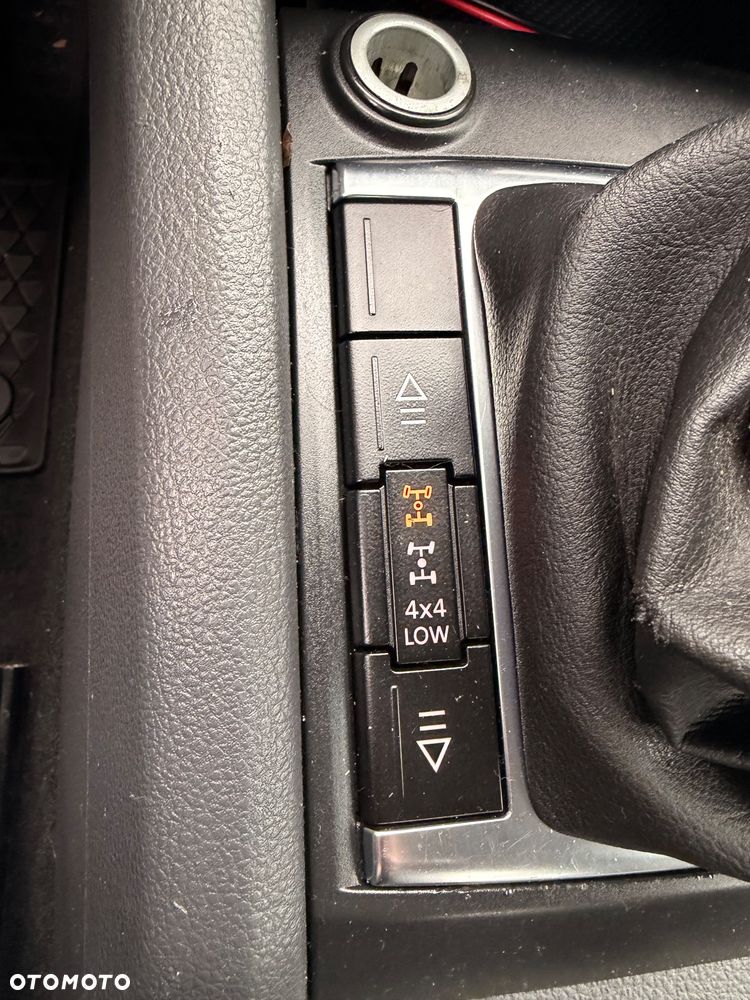 Volkswagen Amarok - 13