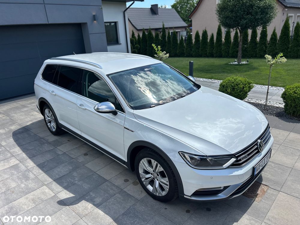 Volkswagen Passat Alltrack 2.0 TDI SCR DSG 4Motion - 17