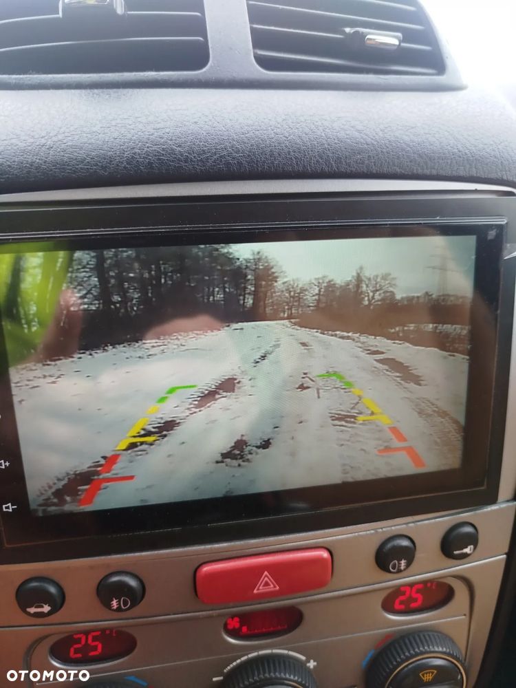 Alfa Romeo GT 1.9JTD 16V Distinctive - 9