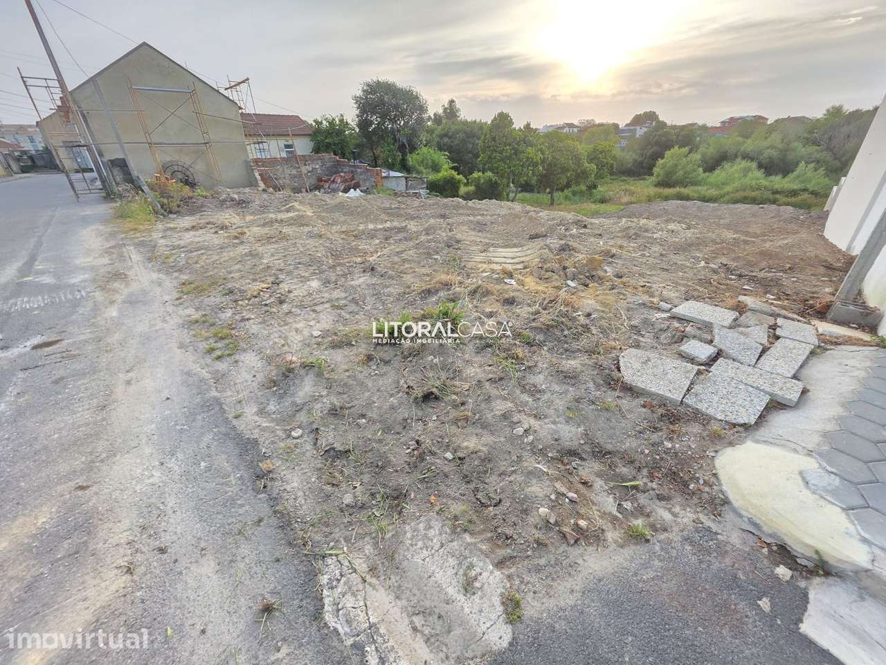 Terreno para Construção de Moradia - 907 m2 - Grande imagem: 3/19