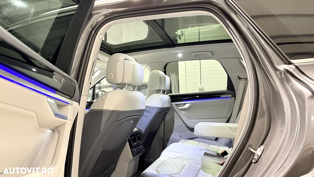 Volkswagen Touareg 3.0 V6 e-Hybrid 4Motion Aut. Elegance - 26