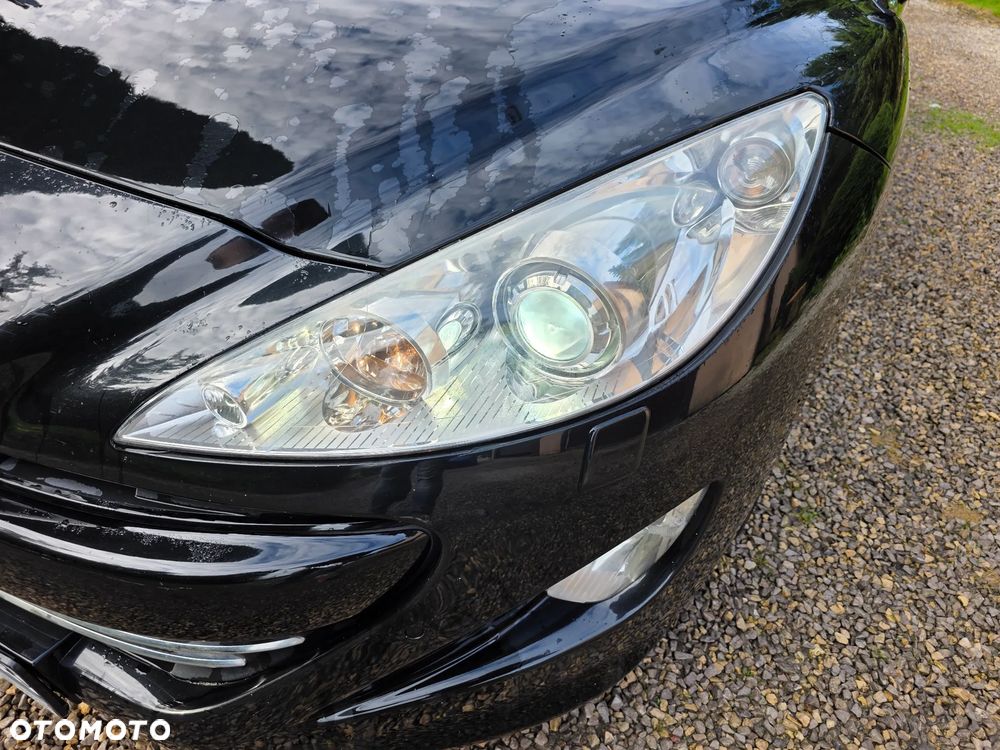 Peugeot RCZ - 8