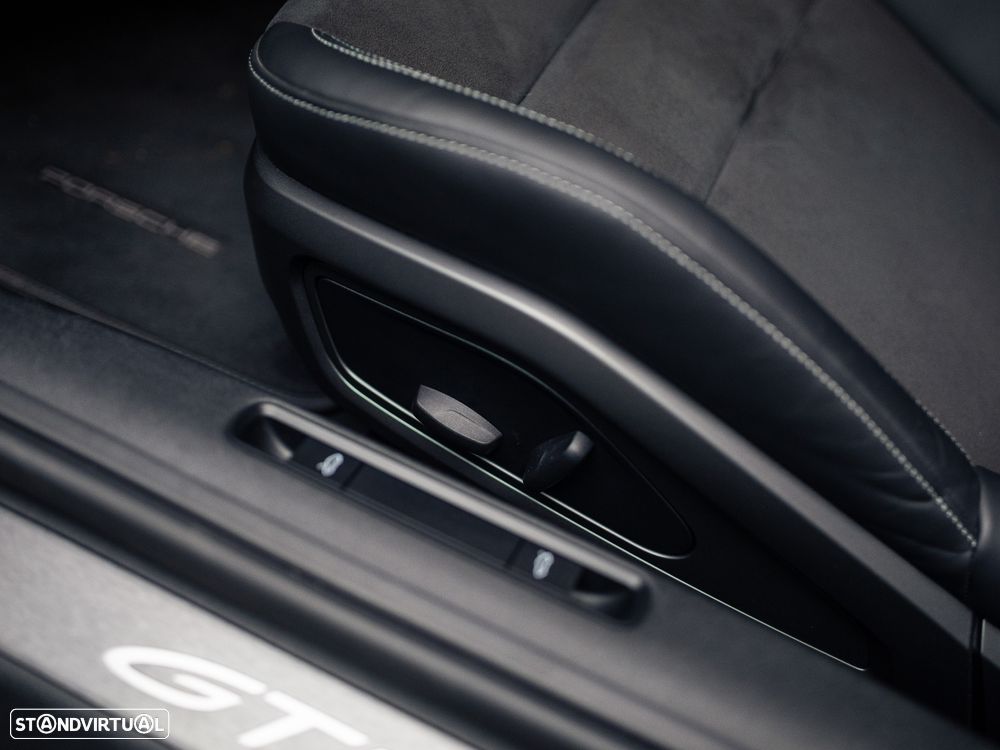 Porsche 911 (992) GT3 - 32