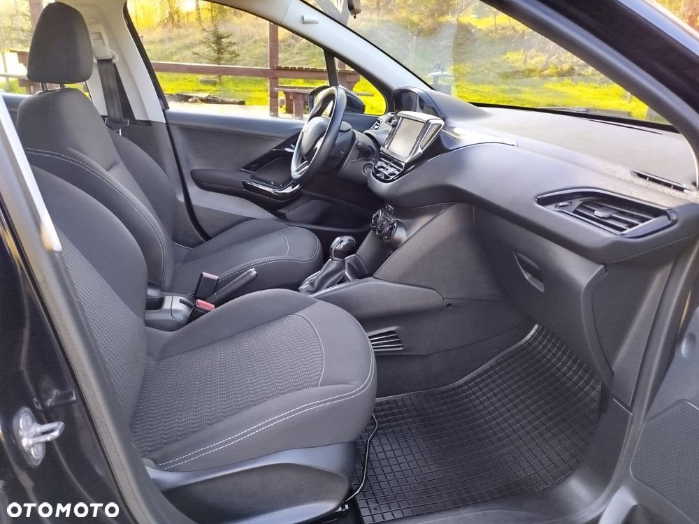 Peugeot 208 1.6 BlueHDi Active S&S - 17