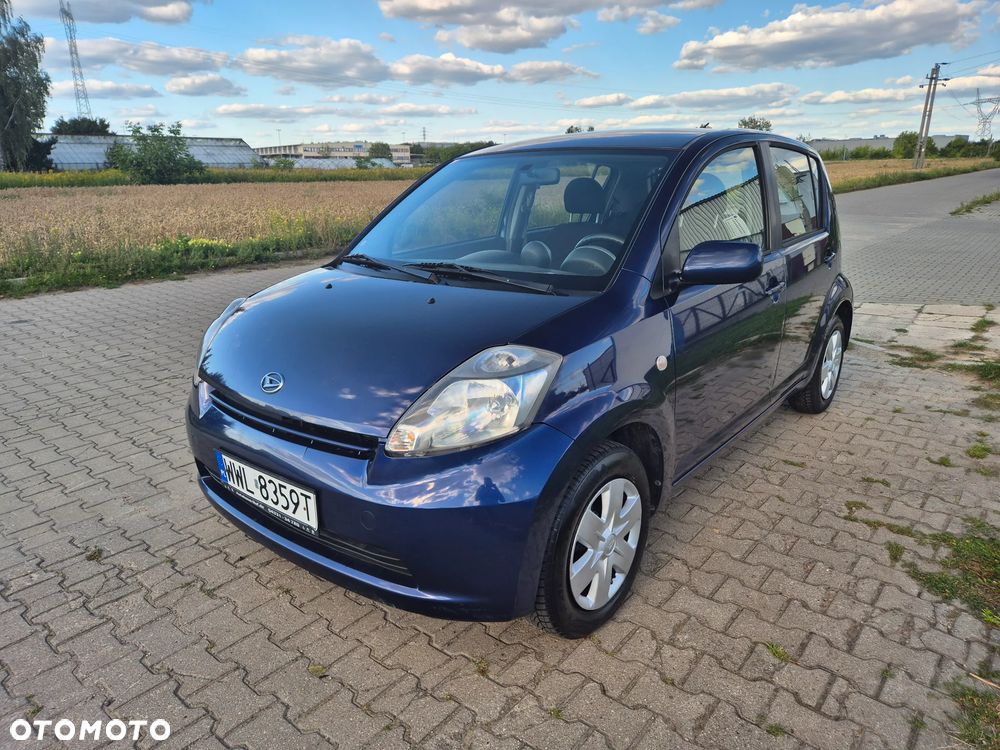 Daihatsu Sirion - 3
