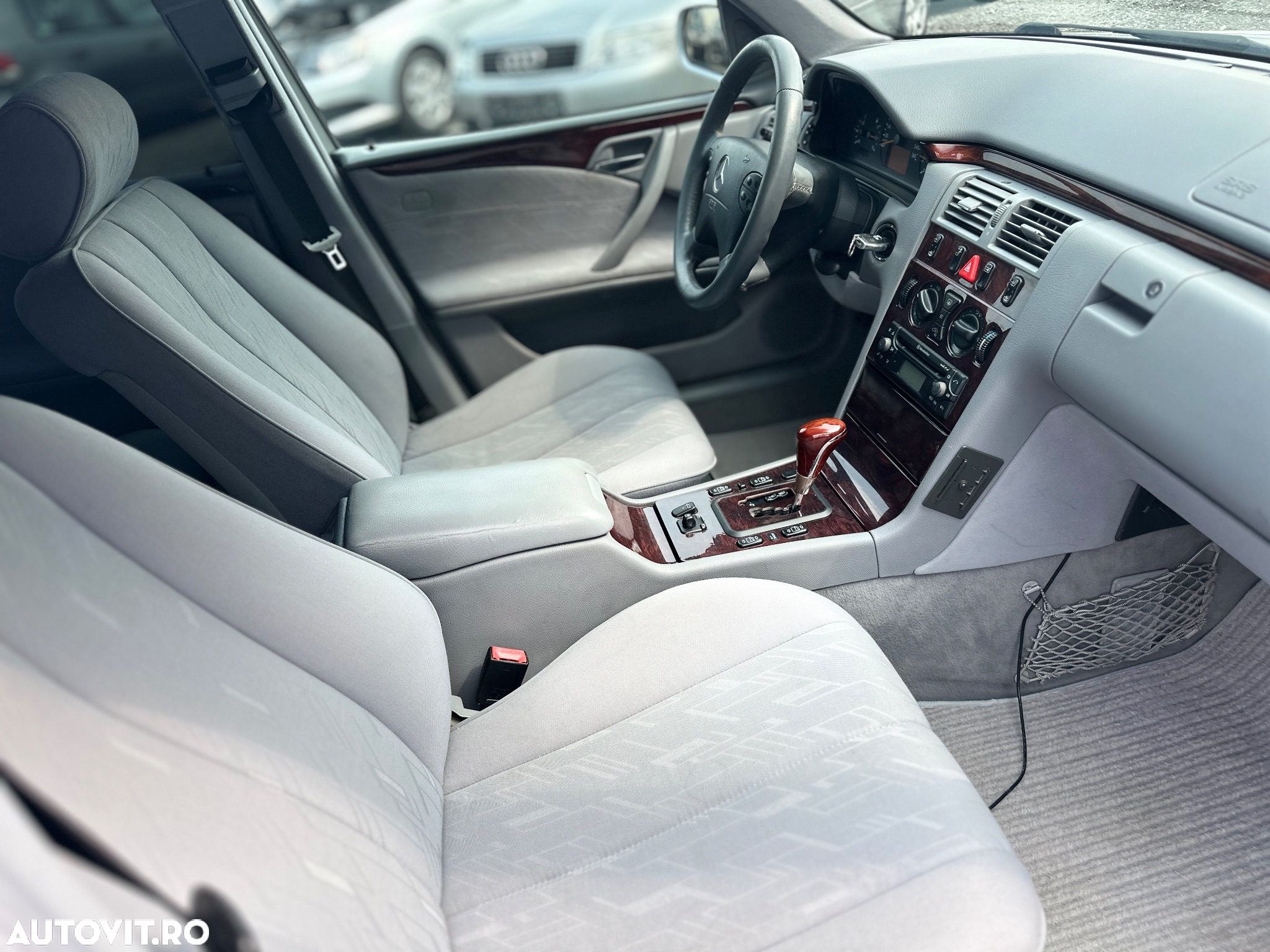 Mercedes-Benz E 220 CDI Estate Aut Avantgarde - 6