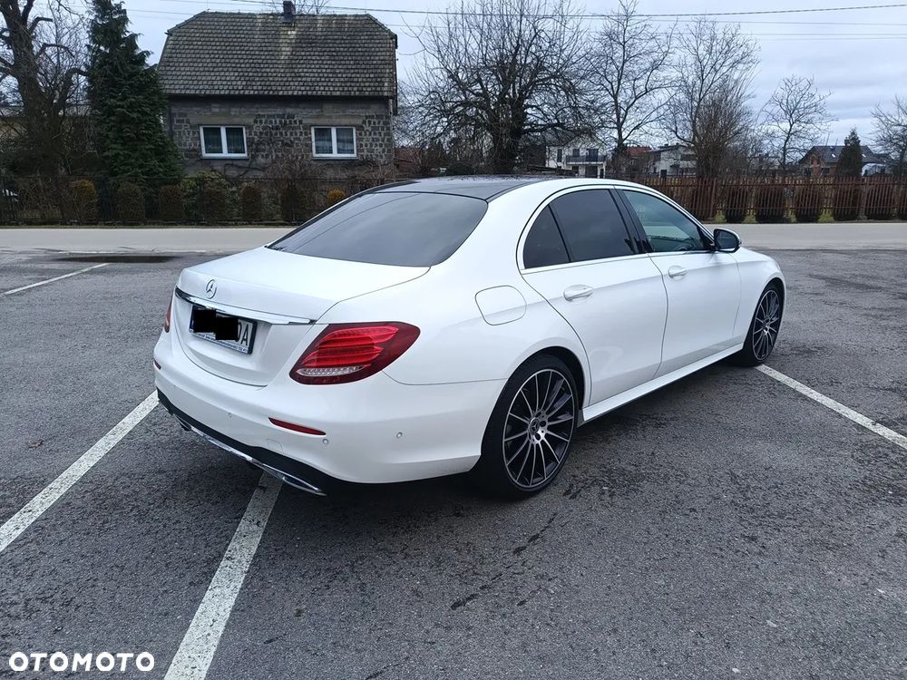 Mercedes-Benz Klasa E 220 d 4-Matic 9G-TRONIC - 5