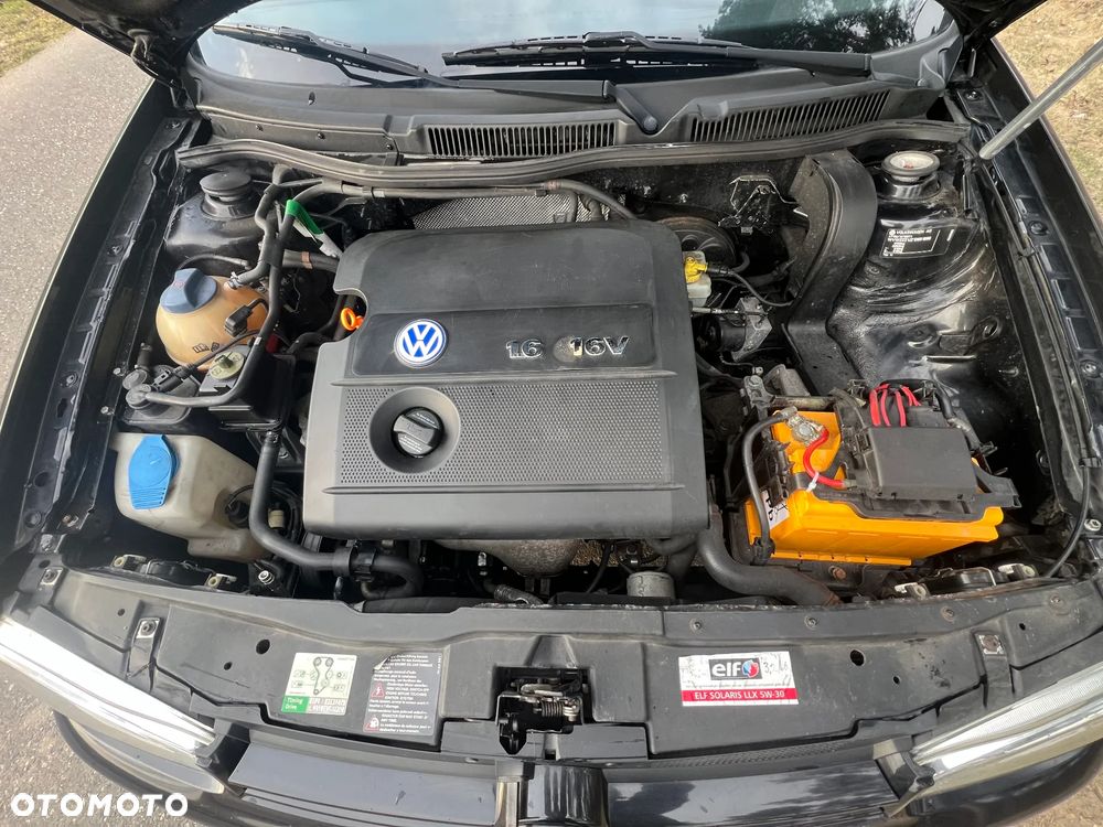Volkswagen Golf 1.6 Comfortline - 9