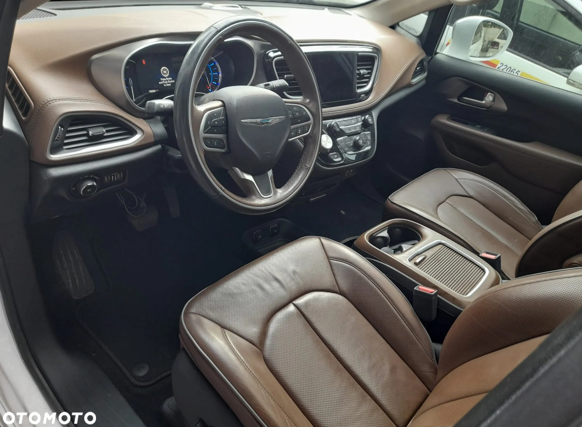 Chrysler Pacifica - 7