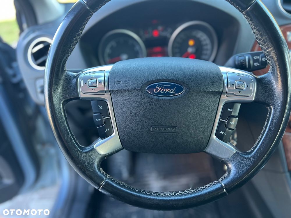 Ford Mondeo - 15