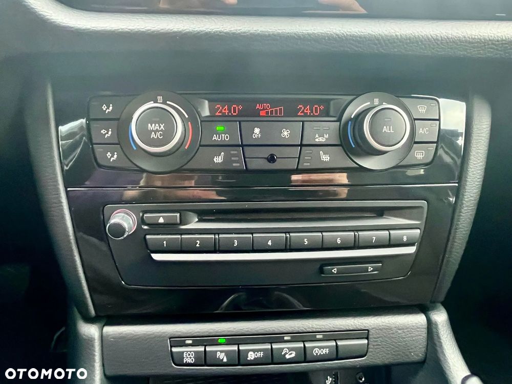 BMW X1 xDrive18d xLine - 13