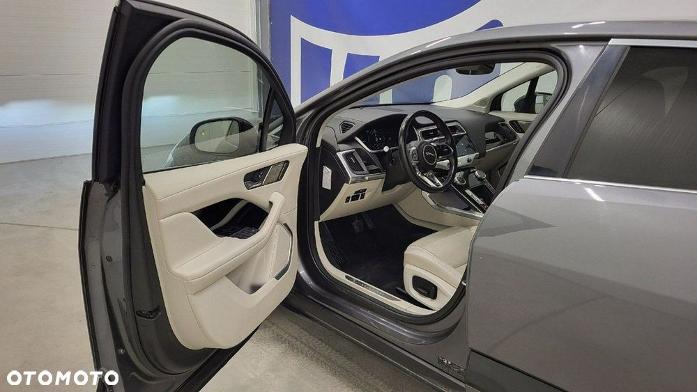 Jaguar I-Pace - 11