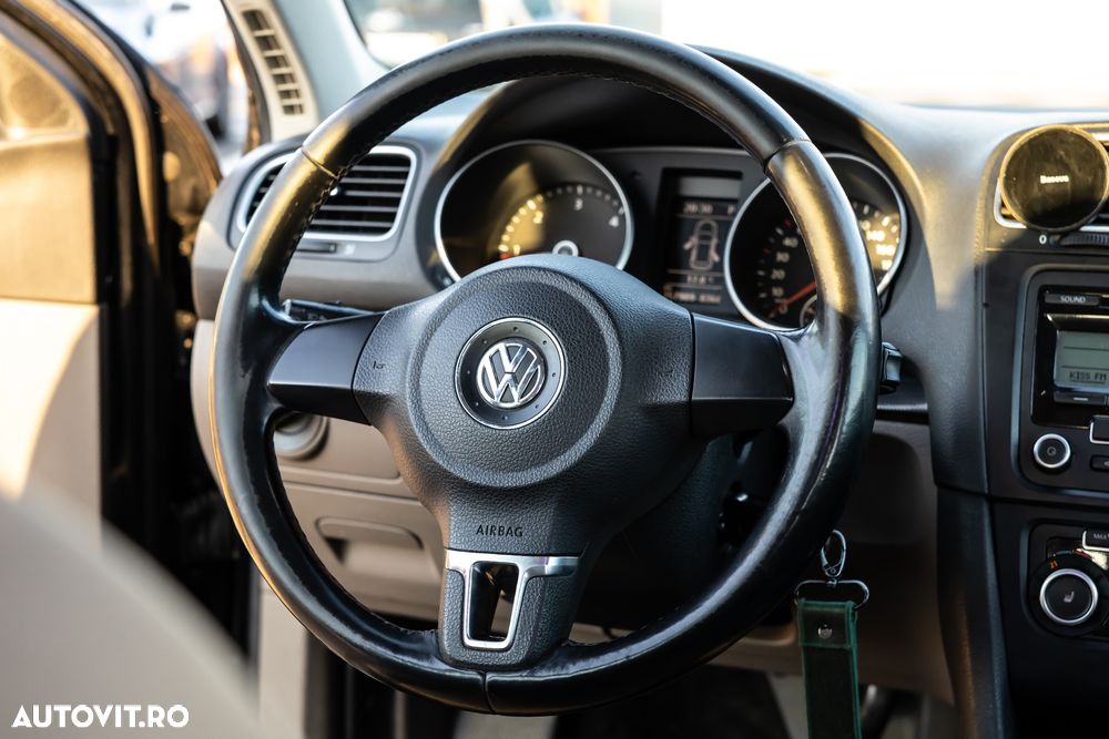 Volkswagen Golf 1.6 TDI BlueMotion Technology DPF Trendline DSG - 7