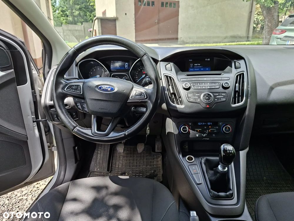 Ford Focus 1.0 EcoBoost Trend - 8