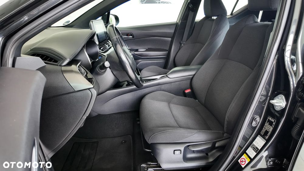 Toyota C-HR Hybrid Flow - 13