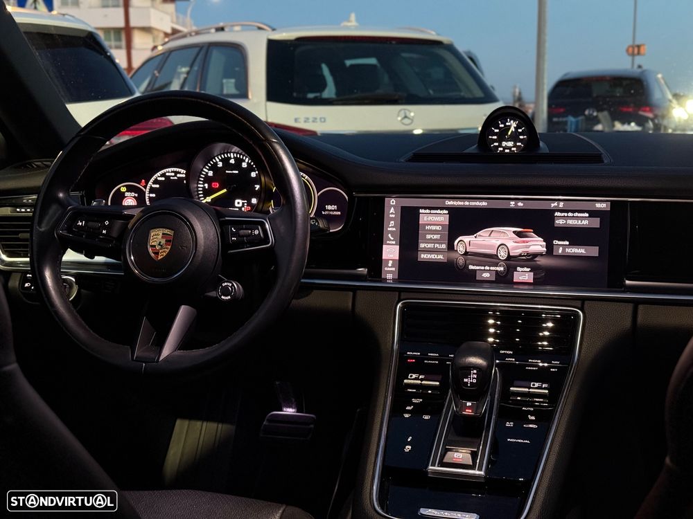 Porsche Panamera 4 E-Hybrid Edition 10 Anos - 8