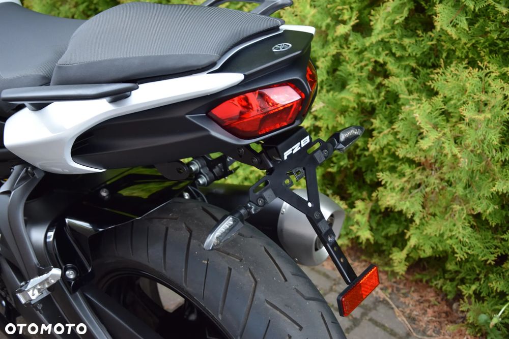 Yamaha FZ8 - 15