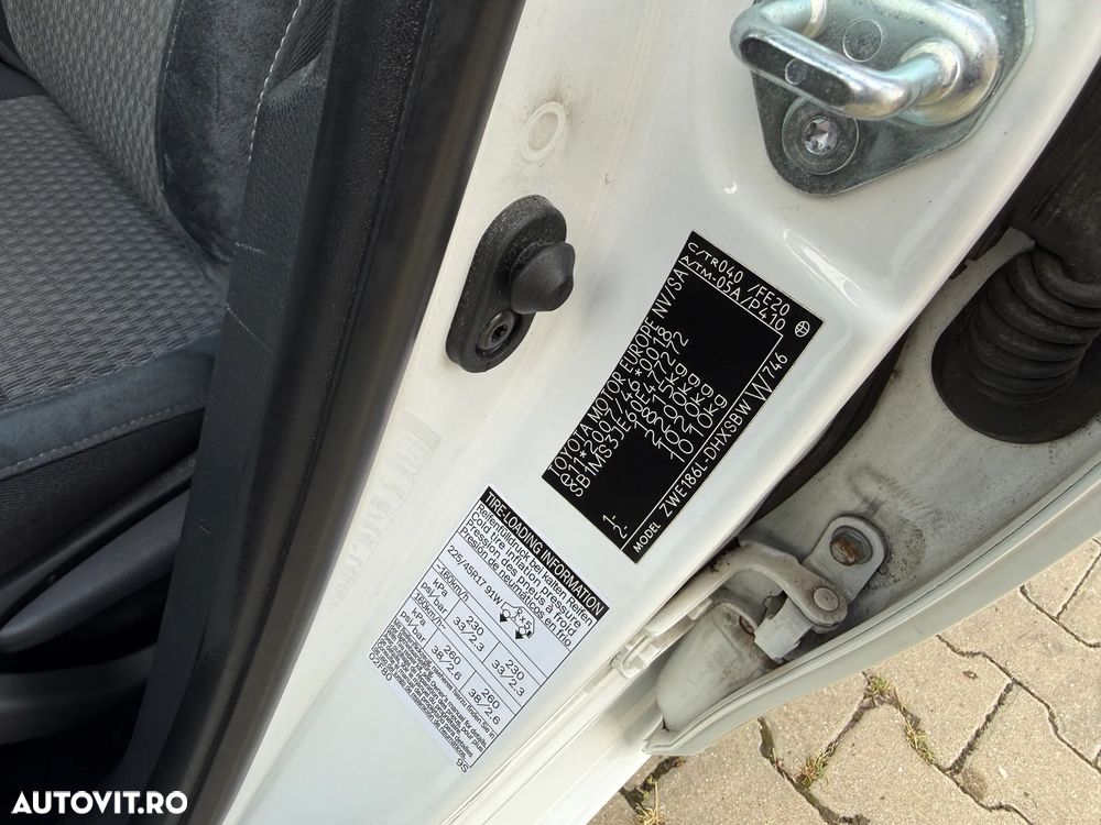 Toyota Auris 1.8 VVT-i Automatik Team Deutschland - 20
