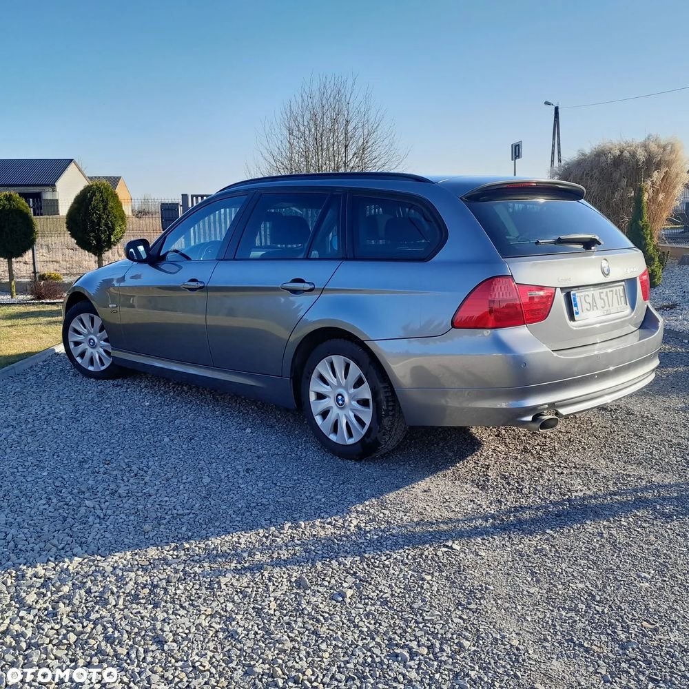 BMW Seria 3 320d xDrive - 3