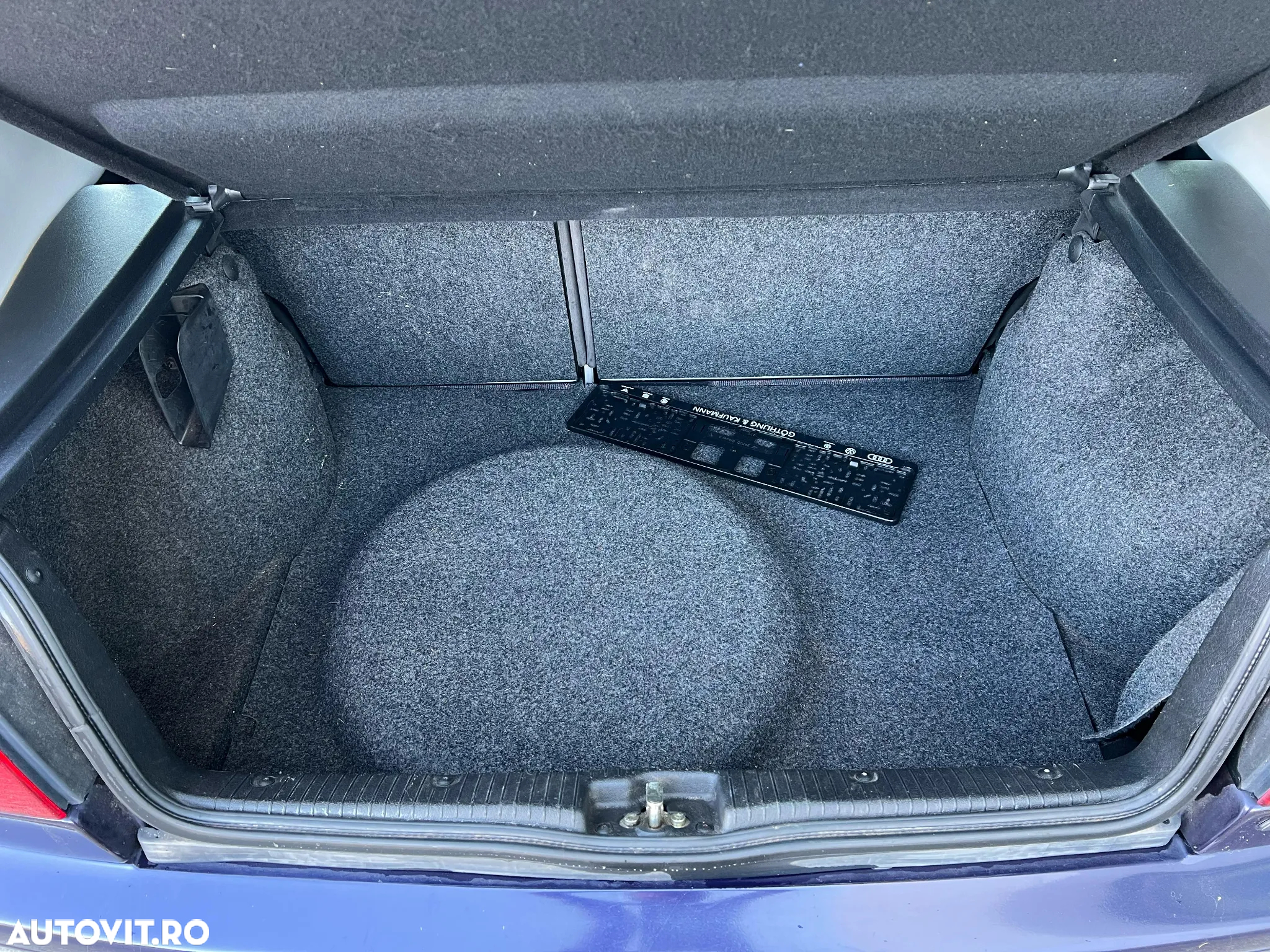 Volkswagen Golf - 22