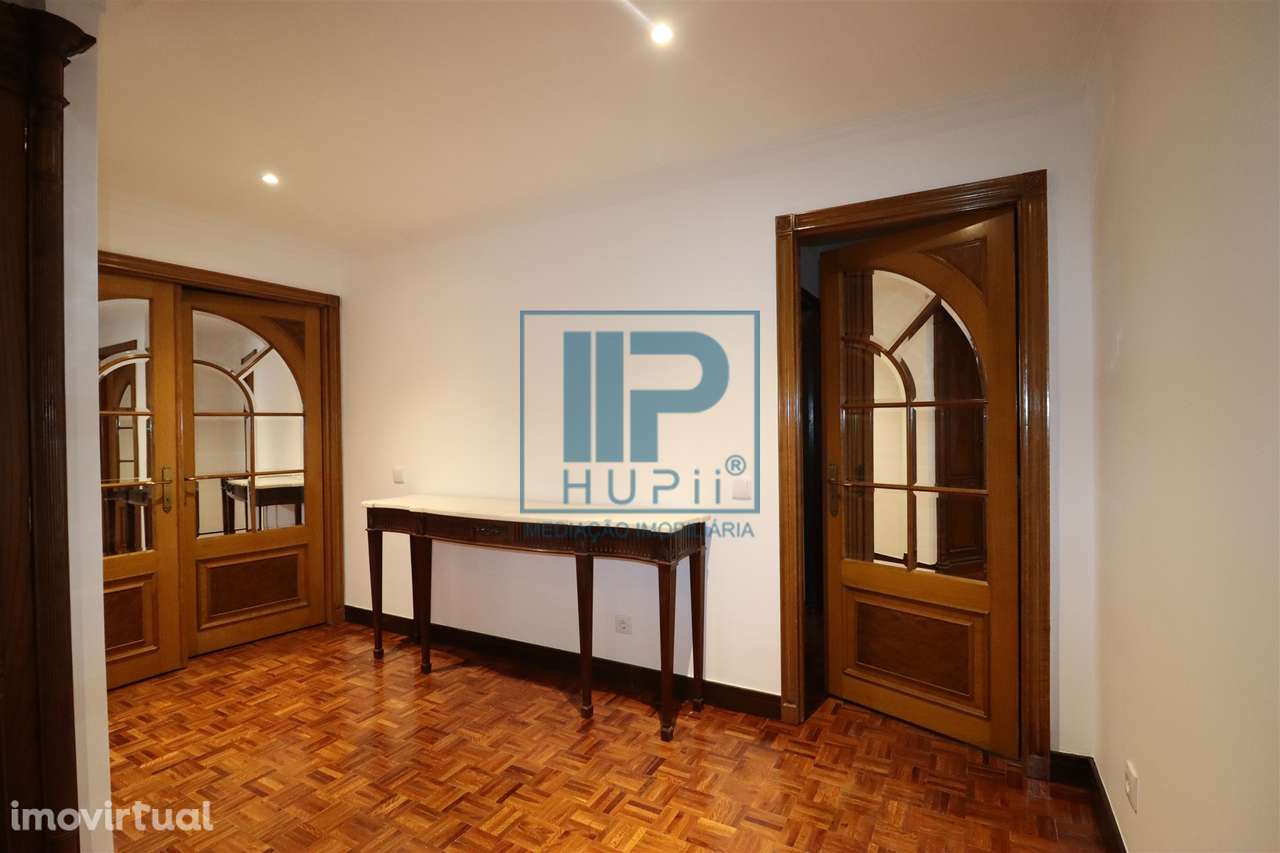 Apartamento T4 Arrendamento em Oliveira, São Paio e São Sebastião,Guim - Grande imagem: 3/24