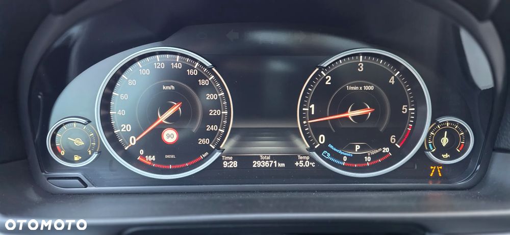 BMW Seria 5 530d xDrive Luxury Line - 25