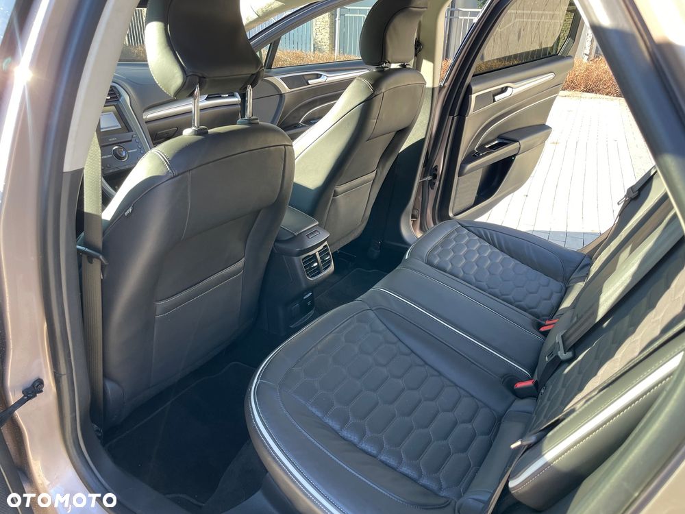 Ford Mondeo 2.0 EcoBoost Start-Stopp Autom Vignale - 15