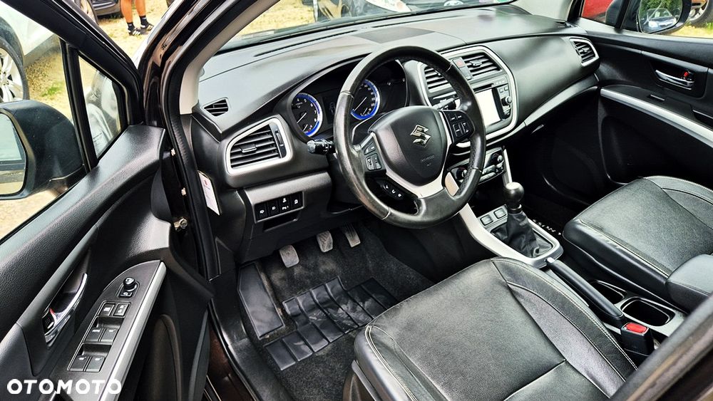 Suzuki SX4 S-Cross 1.6 VVT 4x2 limited+ - 26