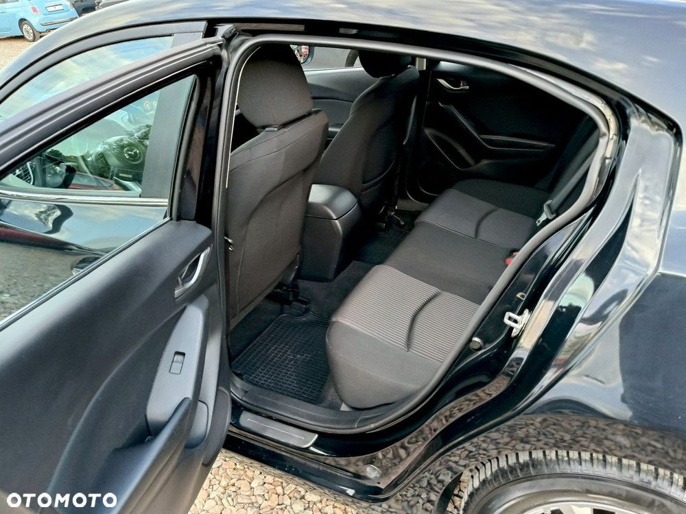 Mazda 3 - 10