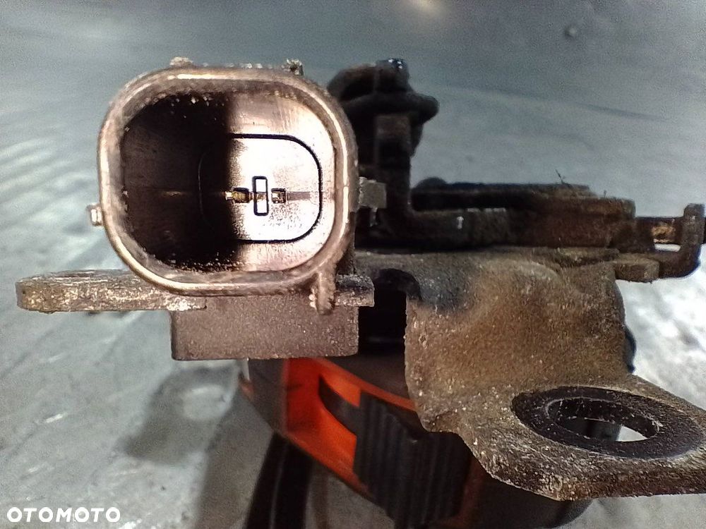 ZAMEK MASKI  TOYOTA RAV4 III ( 06-10 ) - 3