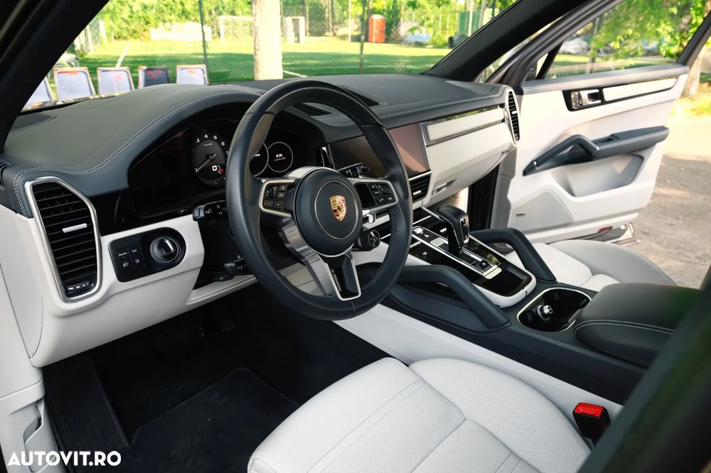 Porsche Cayenne E-Hybrid Tiptronic S - 6
