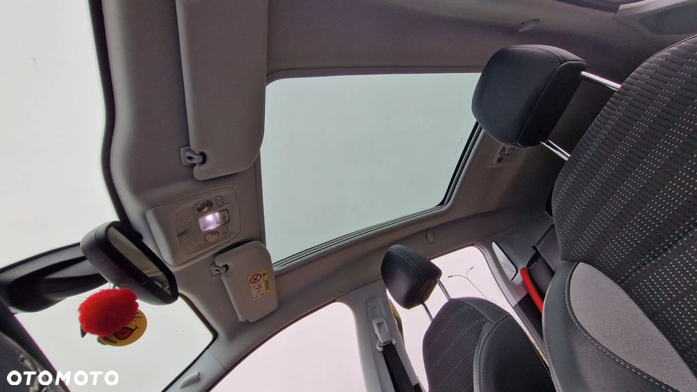 Peugeot 2008 1.2 Pure Tech GPF Allure S&S - 19