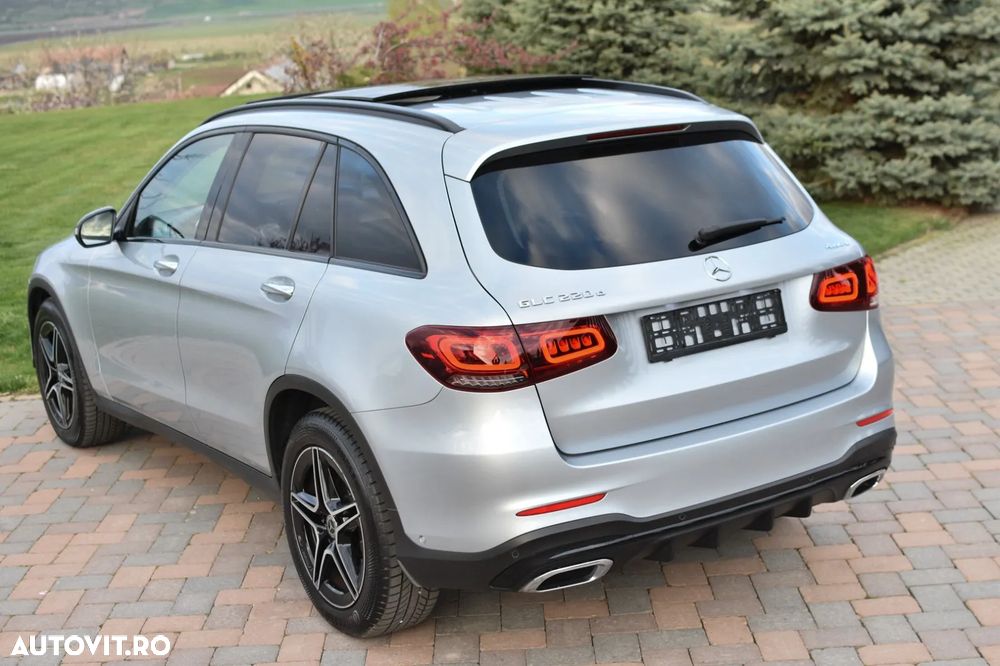 Mercedes-Benz GLC 220 d 4MATIC 9G-TRONIC AMG Line Plus - 22