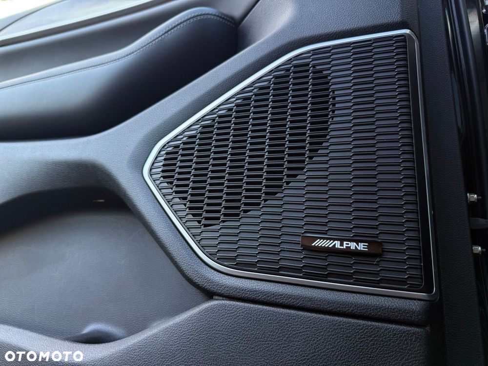 Jeep Grand Cherokee - 26