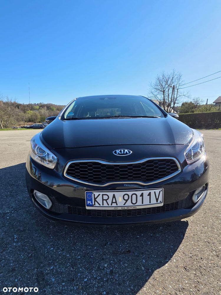 Kia Ceed 1.6 CRDi 128 Platinum Edition - 34