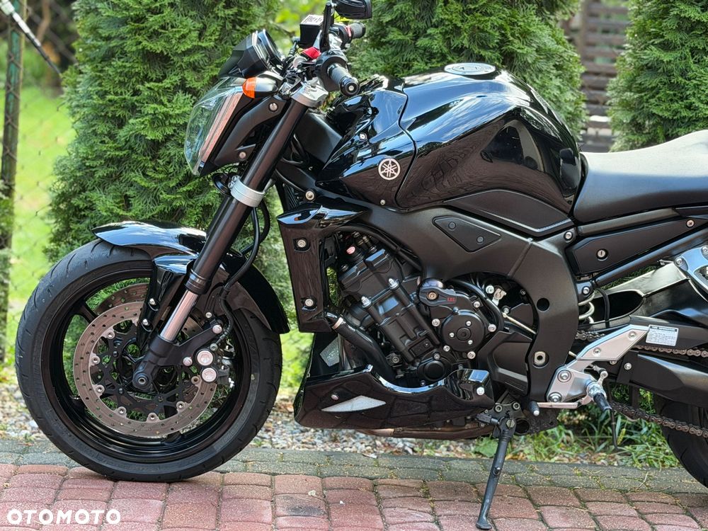 Yamaha FZ - 19