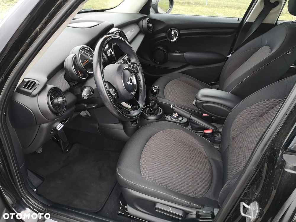 MINI Cooper Seven Chili - 6