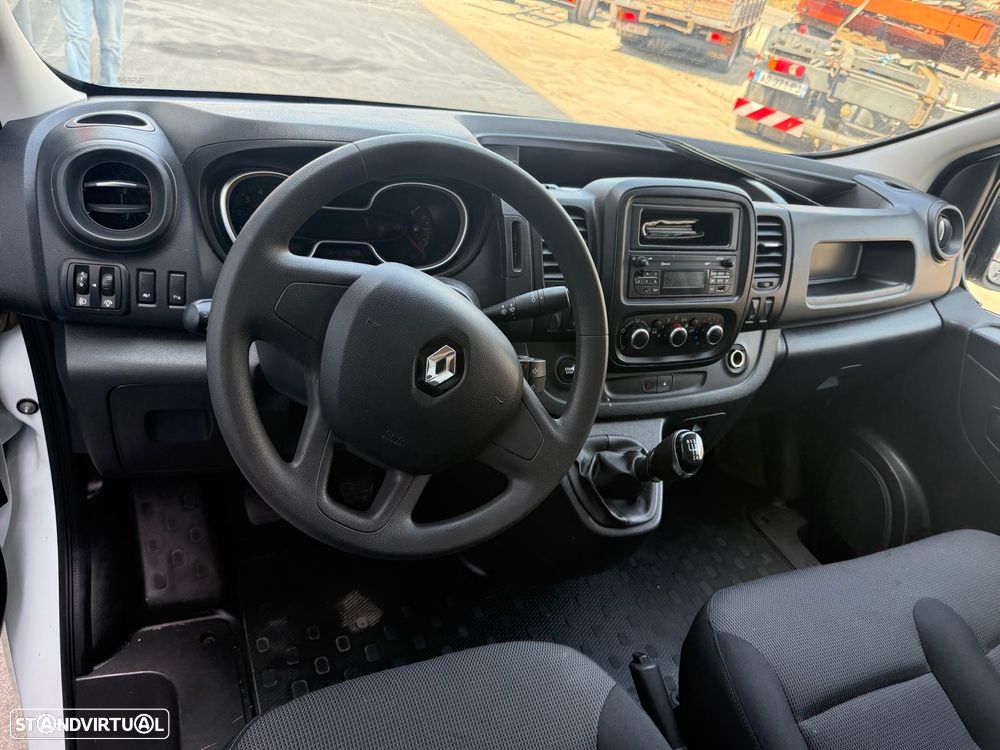 Renault Trafic - 12