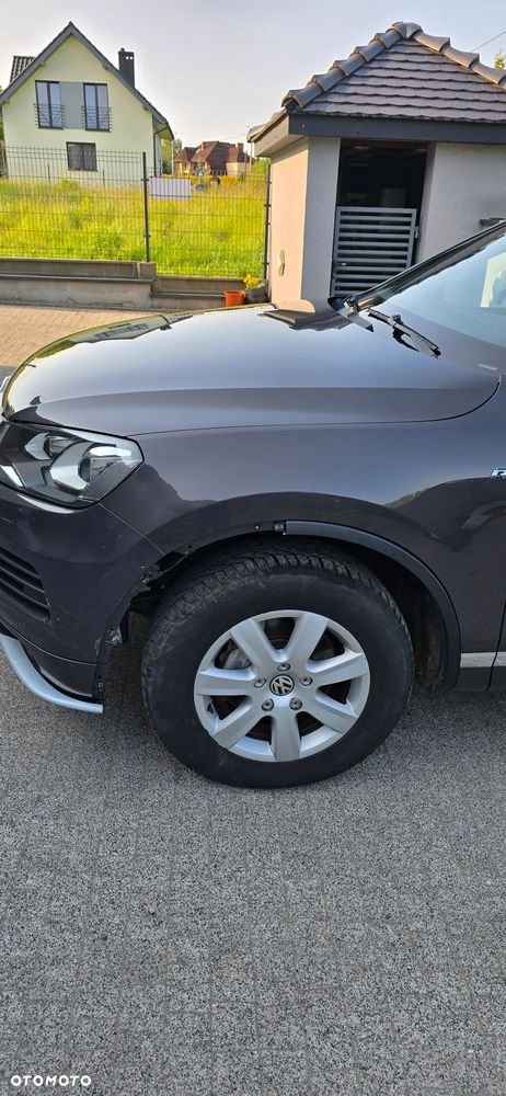 Volkswagen Touareg 3.0 V6 TDI BMT R-Style - 25