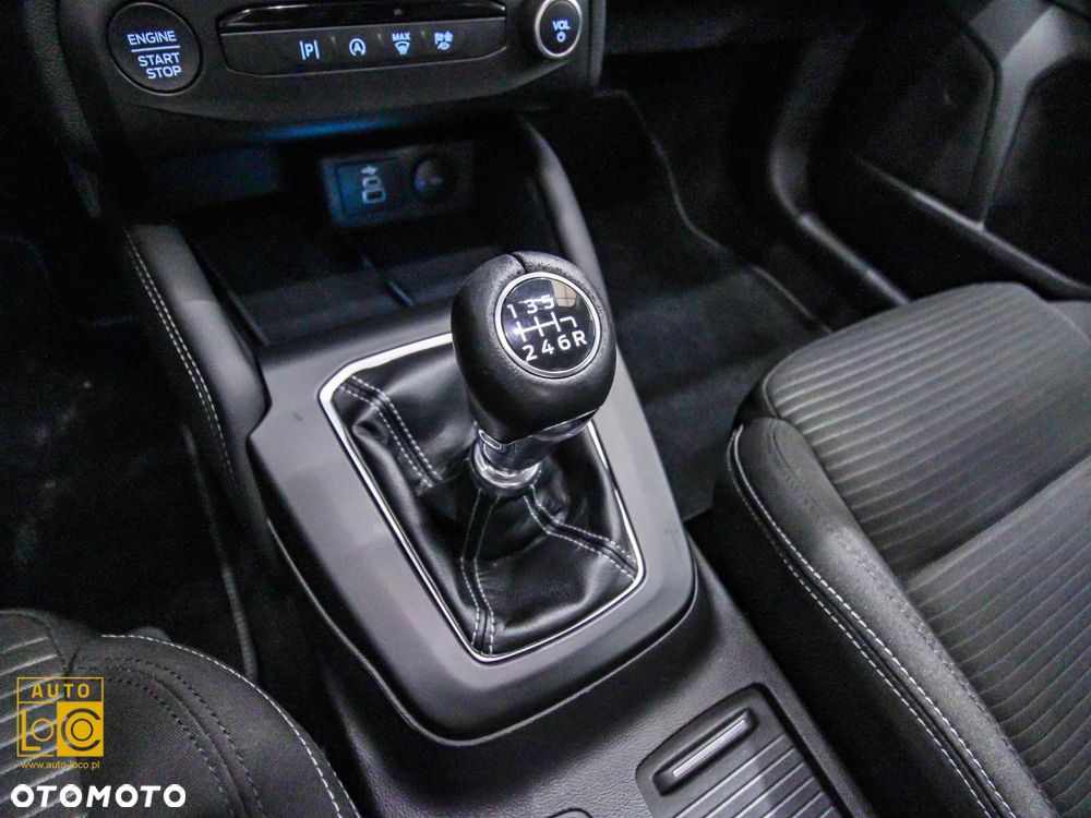 Ford Focus 1.0 EcoBoost Titanium X - 30