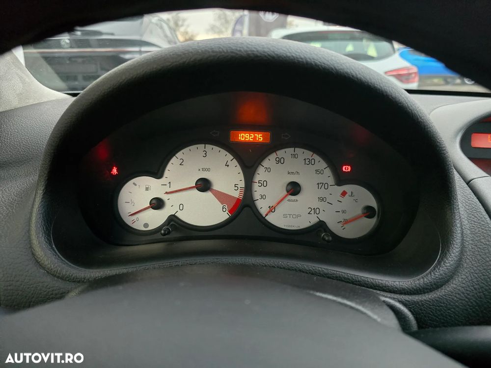 Peugeot 206 - 18