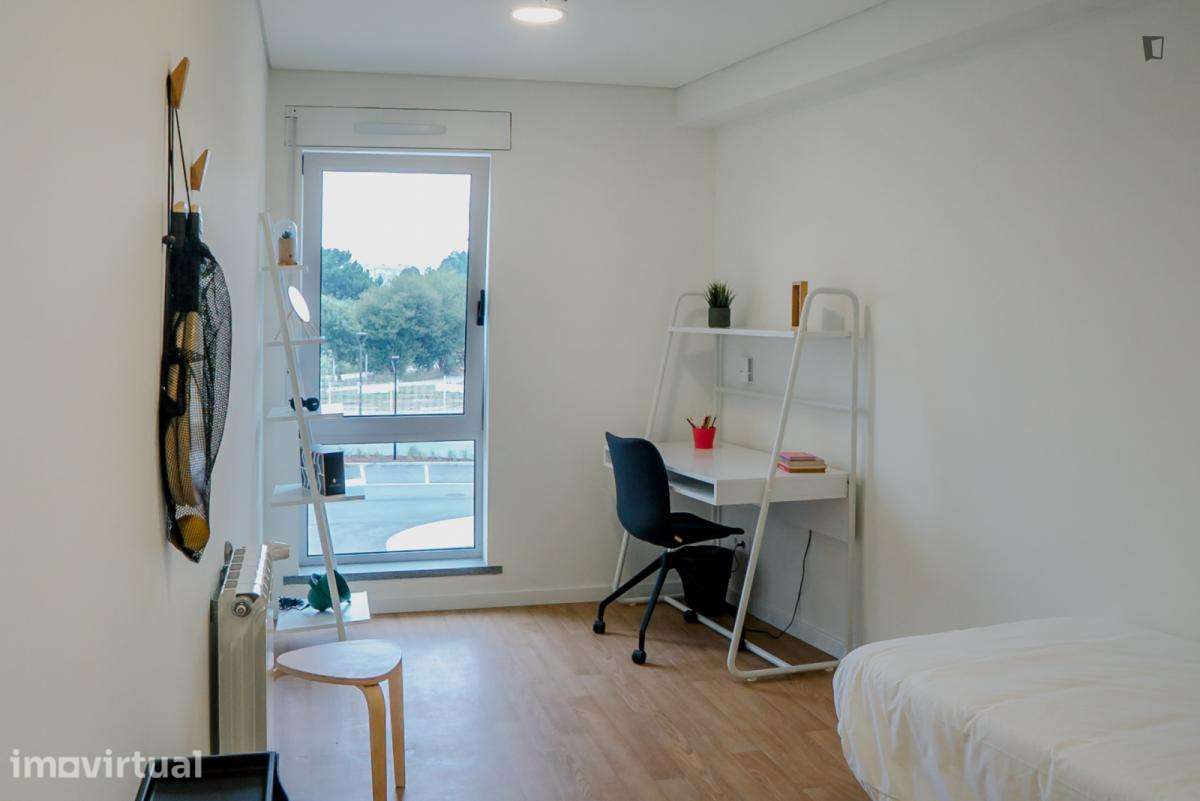 Quarto - localizado em Paranhos Porto - Grande imagem: 3/5
