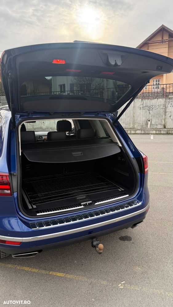 Volkswagen Touareg 3.0 V6 TDI SCR Blue Motion DPF Automatik Executive Edition - 25